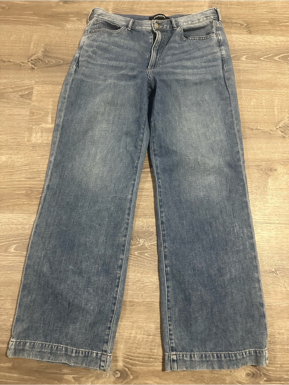 Express Wide Leg Medium Wash Jeans
